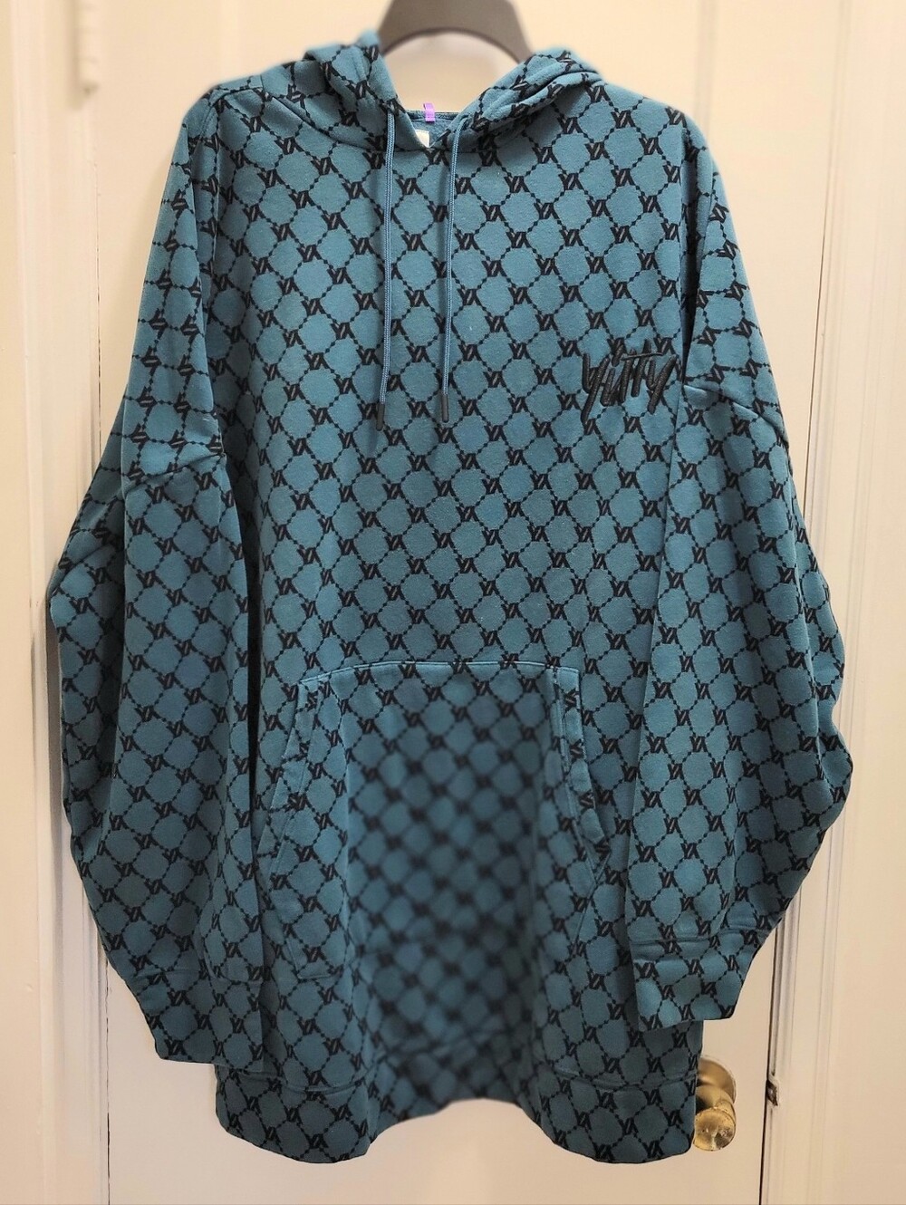 YITTY Oversized Pullover Hoodie Large